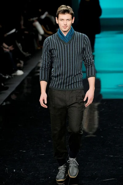 Look 24